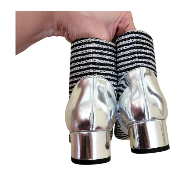 Chanel Tweed Ankle Boots Silver Black Interlocking CC Logo Cap Toe Size 7 37.5 - Picture 8 of 11